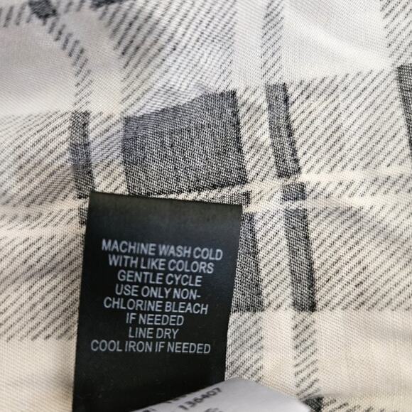 SALE Torrid Shirt Dress Plaid Zip Front Black Ivory Peach-Torrid size 1 1X - NWT - Picture 10 of 11